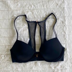 VS Push-Up Bra front closure